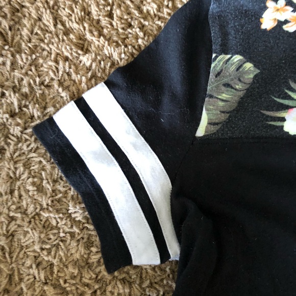 Pink T-Shirt - Picture 4 of 7